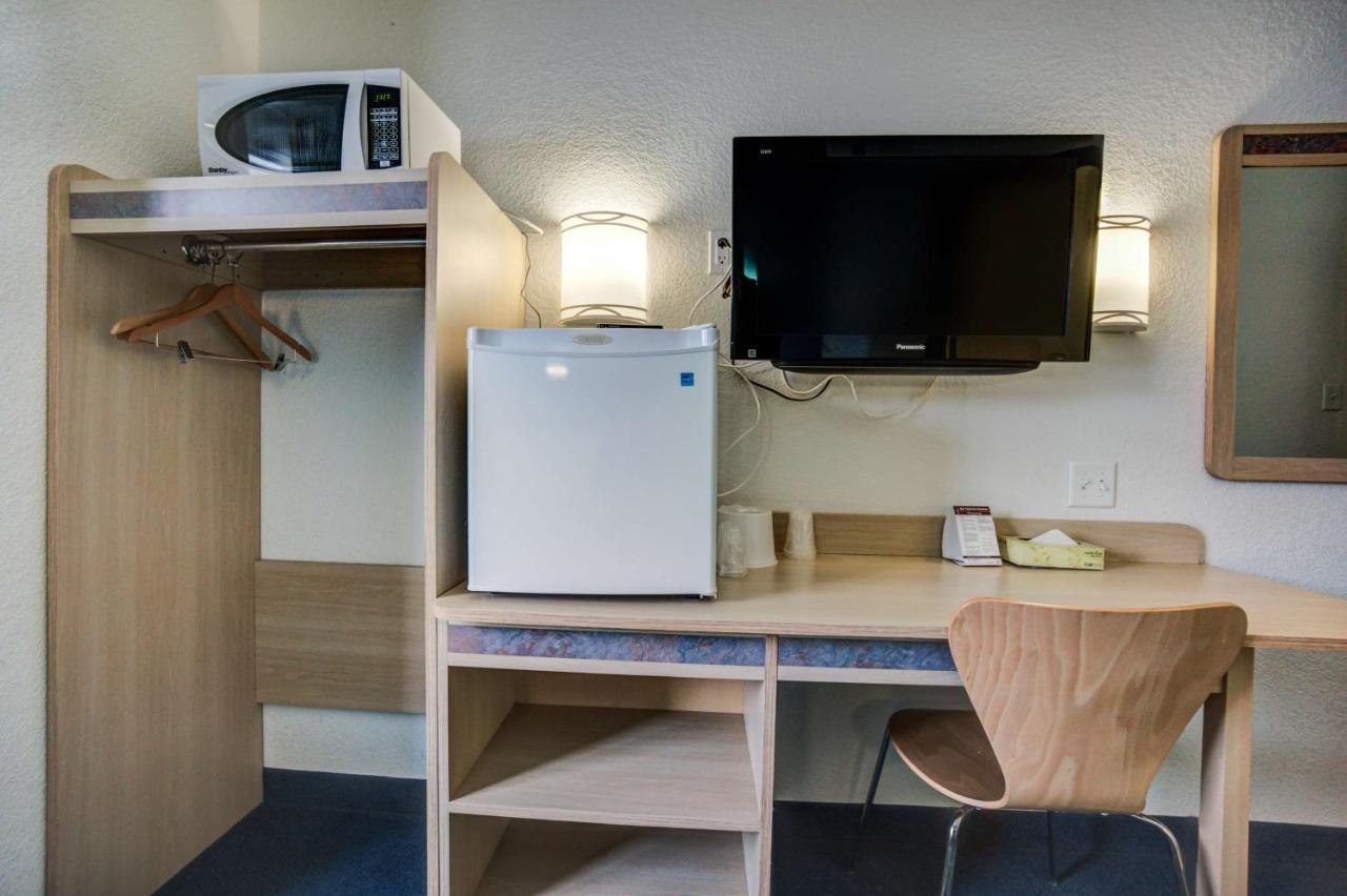 Motel 6-Red Deer, Ab Kültér fotó